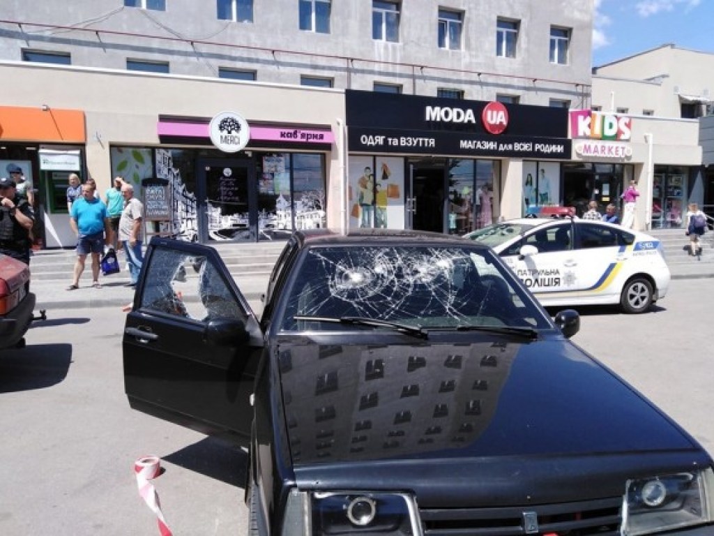 В Кропивницком поссорились водители авто: конфликт завершился стрельбой (ФОТО)