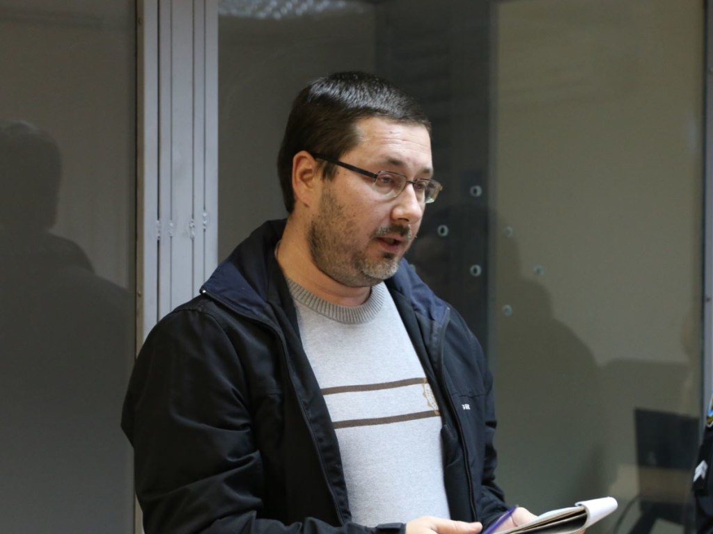 Бывшего переводчика Гройсмана, обвиняемого в госизмене, отпустили домой