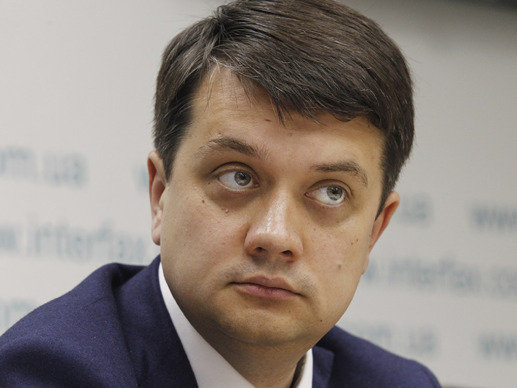 Разумков анонсировал изменения в списки «Слуги народа»