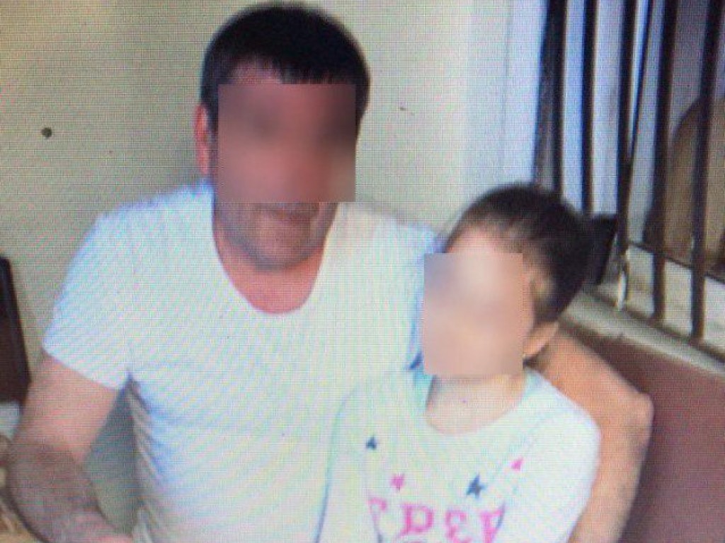 Под Одессой 53-летний иностранец-педофил развращал малолетних девочек (ФОТО)