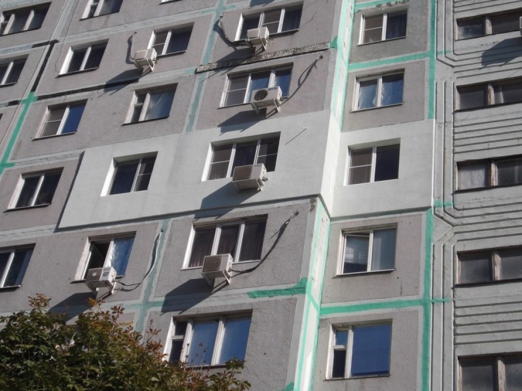 Во Львове женщина выпала из окна квартиры на девятом этаже и погибла