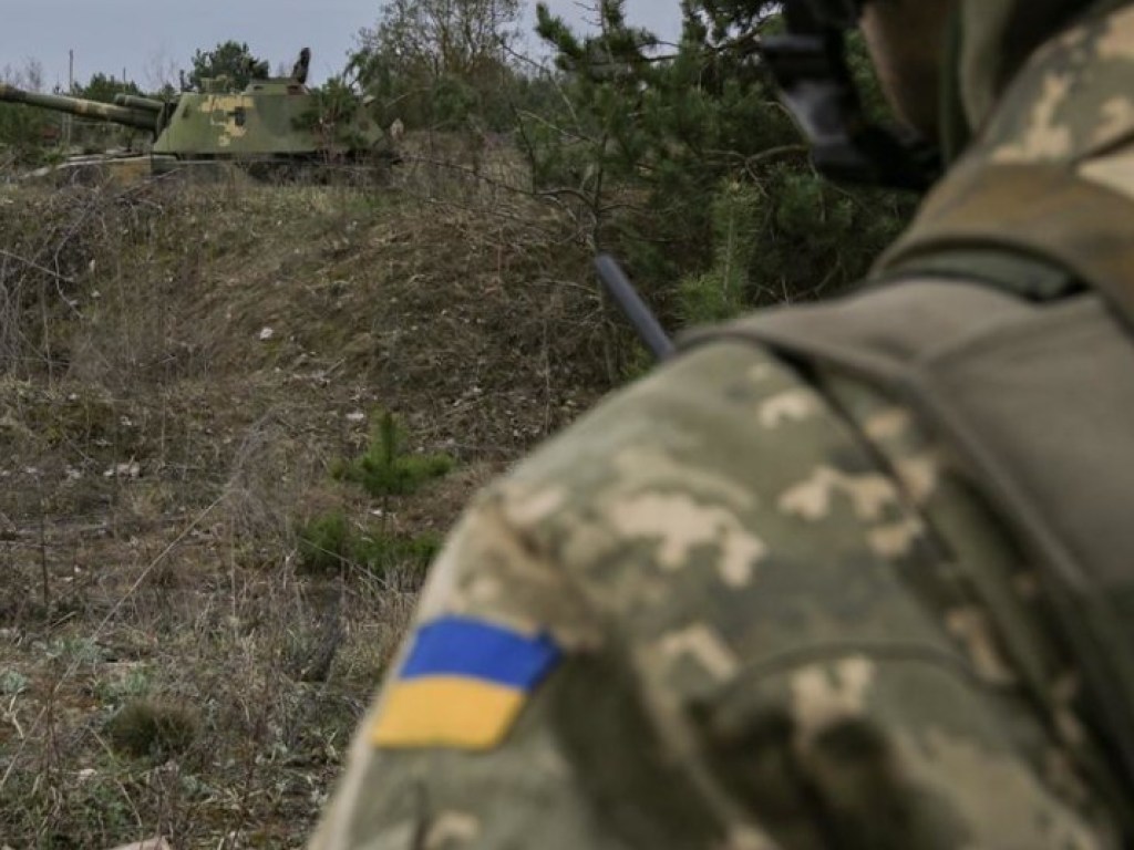 Днем позиции ВСУ на Донбассе обстреляли 7 раз, без потерь