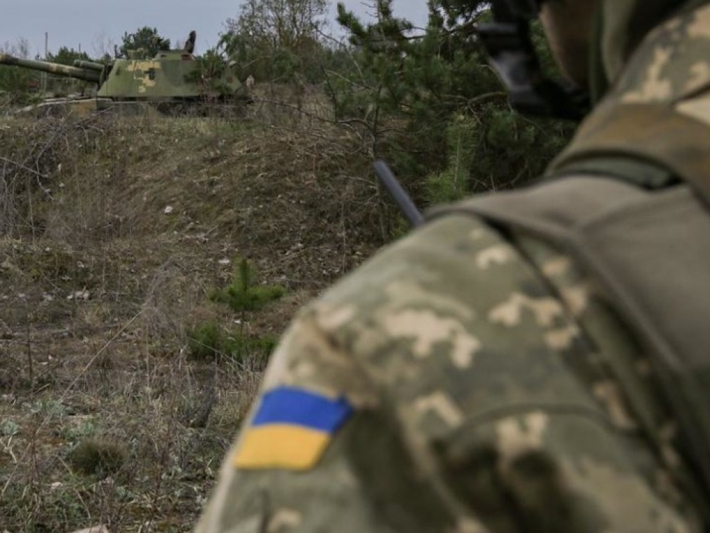 За сутки позиции ВСУ на Донбассе обстреляли 28 раз, 2 раненных