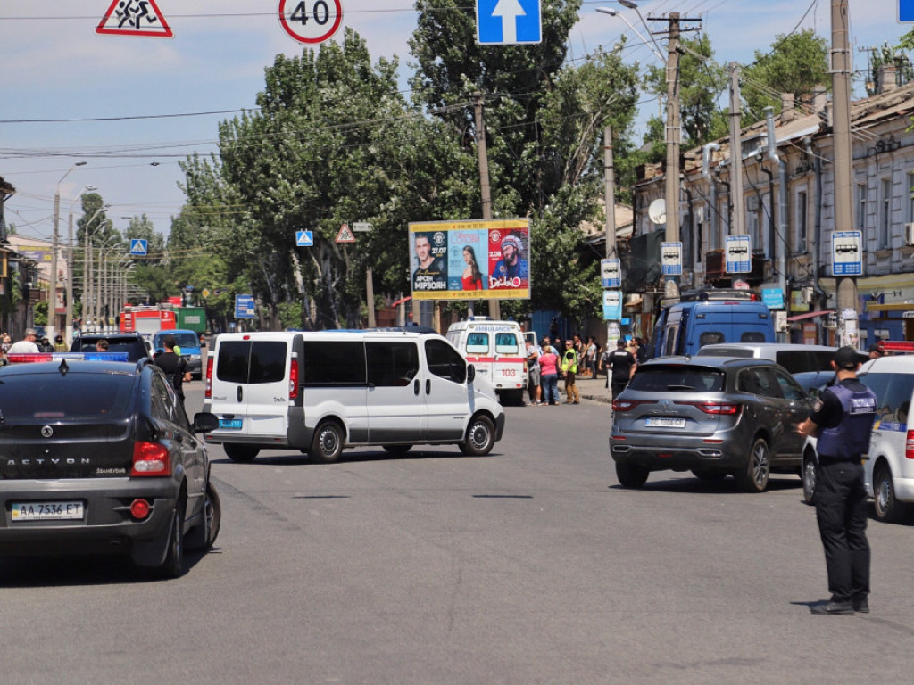 Подробности захвата заложников в Одессе: 25-летний парень требовал миллион долларов и вертолет – СМИ