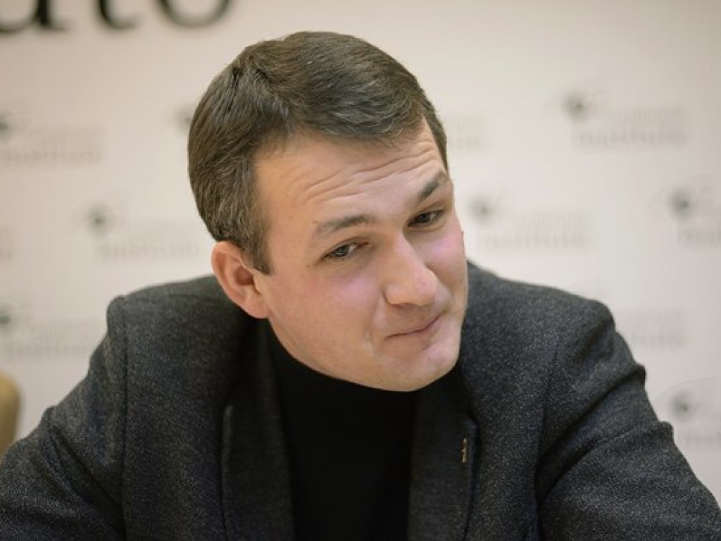 Минимум 2% с дома: как «активист» Левченко кошмарит застройщиков