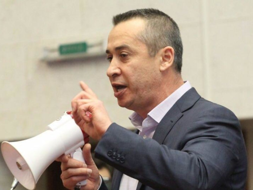 Кандидат в нардепы Краснов попал в новый скандал с фейковым соцопросом