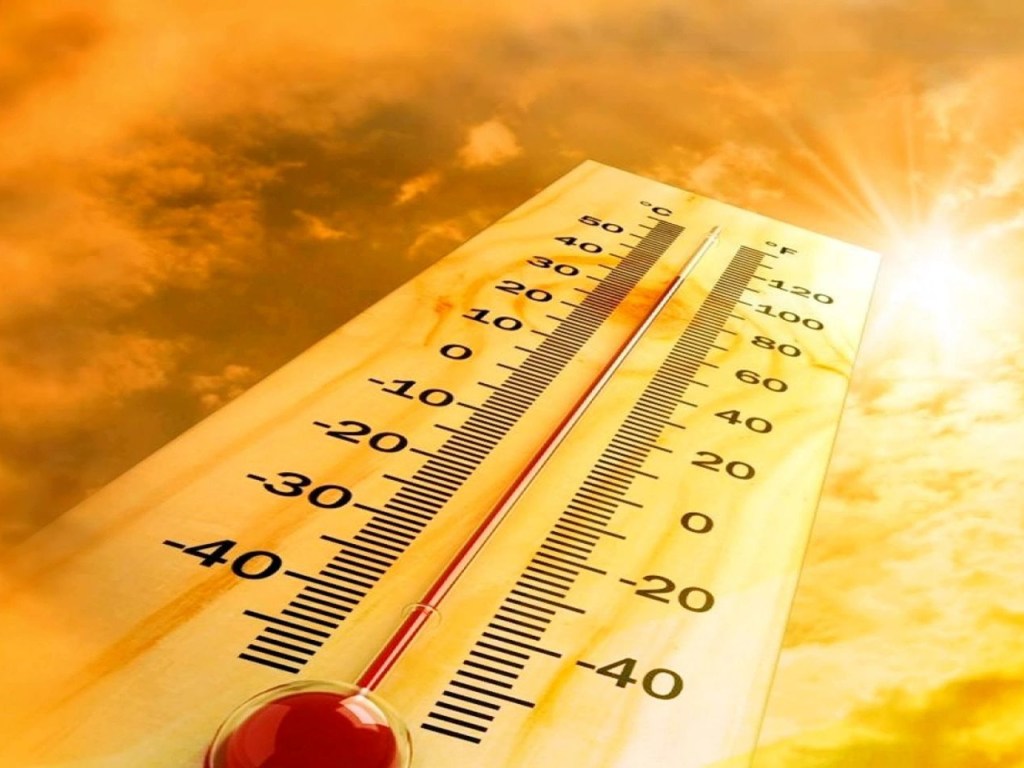 Выше +40 градусов: климатологи обозначили дату, когда в Киев придет адская жара