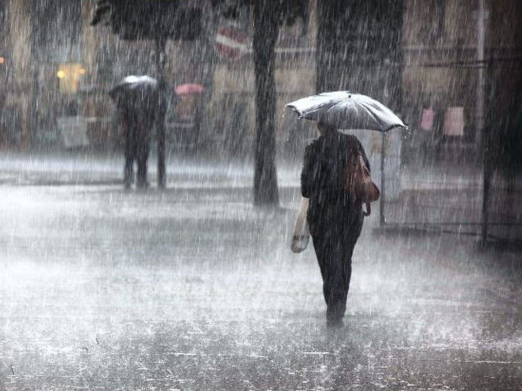 Синоптик: Понедельник в Украине будет прохладным и дождливым