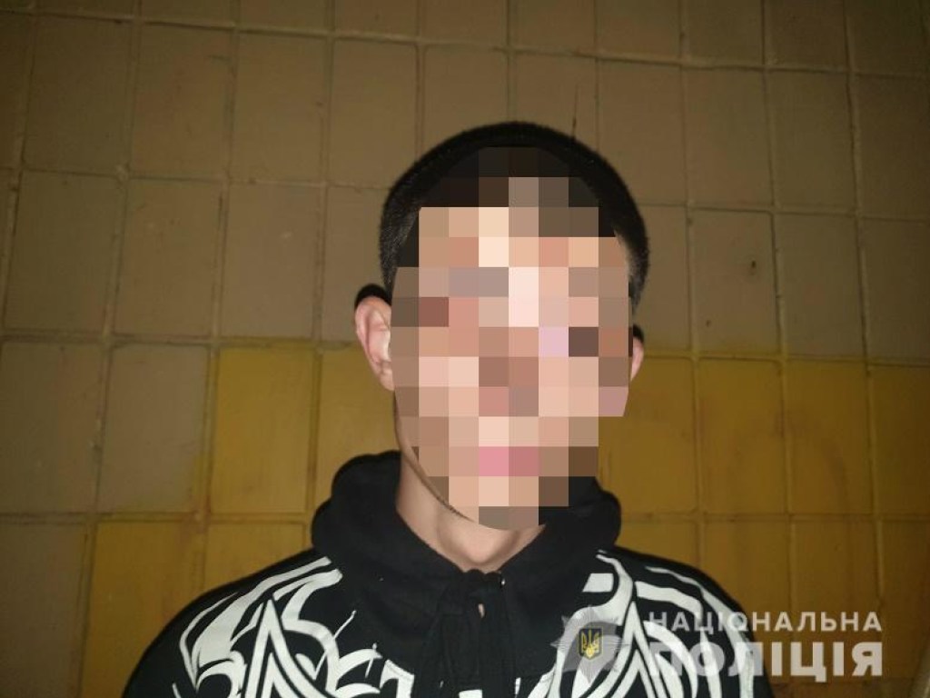 В Киеве мужчина с помощью дрона пытался передать в СИЗО наркотики (ФОТО)