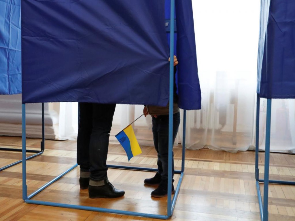 Социологи назвали фаворитов на выборах в Раду: «Слуга народа» и «Оппозиционная платформа – За жизнь»