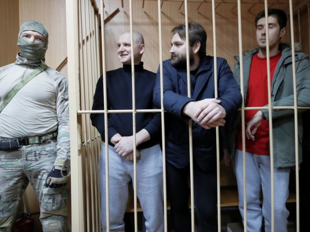 Азовский конфликт: В РФ продлили арест 6 пленным украинским морякам (ОБНОВЛЕНО)