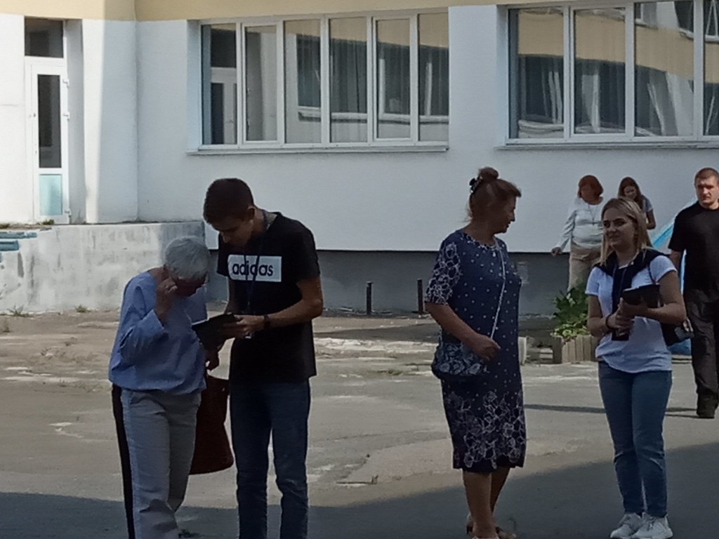 В Киеве на избирательном участке в бюллетенях нашли кандидатов-«клонов» (ФОТО)