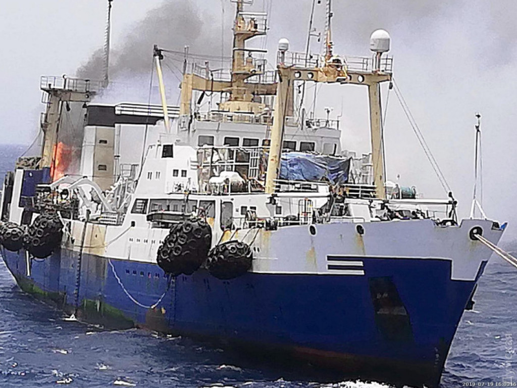 В результате пожара на судне погиб украинский моряк – СМИ (ФОТО)