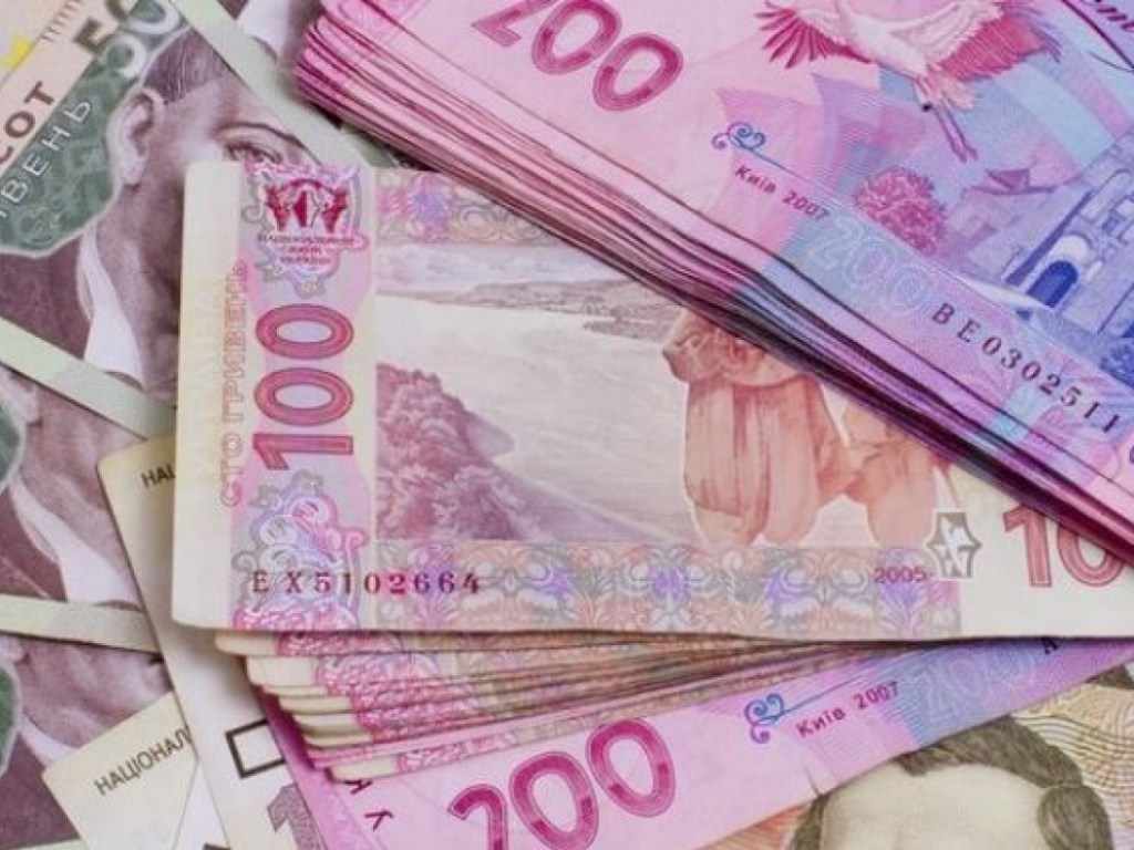 В Херсоне мошенники, обещая снять порчу, украли у 78-летней женщины 100 тысяч гривен