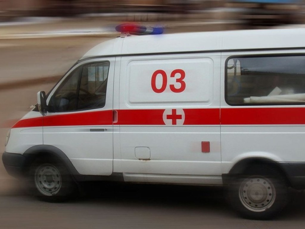 В Запорожье девушка выпала с 9-го этажа
