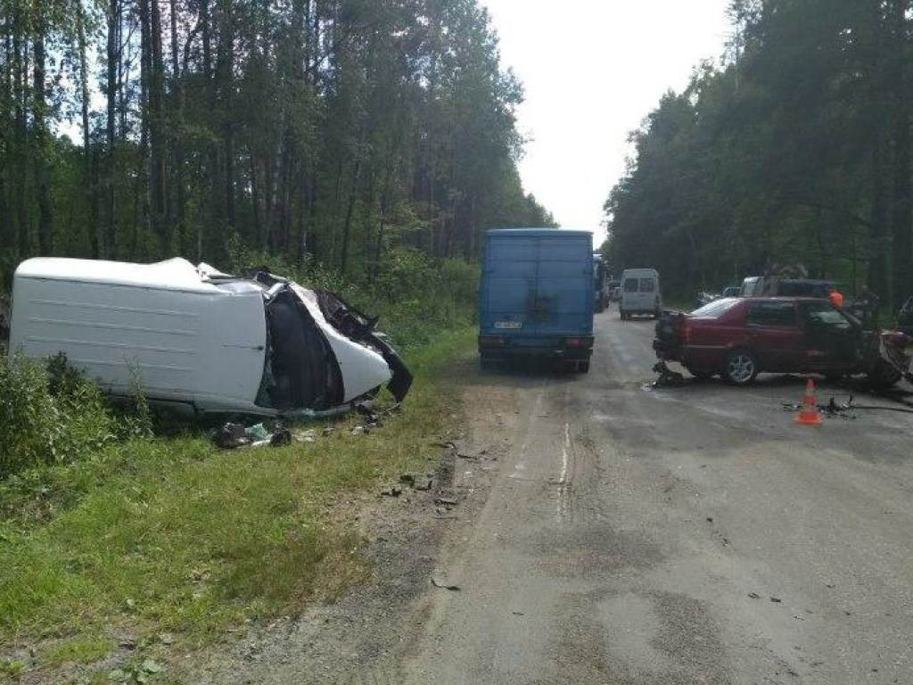 Жуткое ДТП в Ровенской области: из-за пьяного водителя авто превратились в груду металлолома (ФОТО)