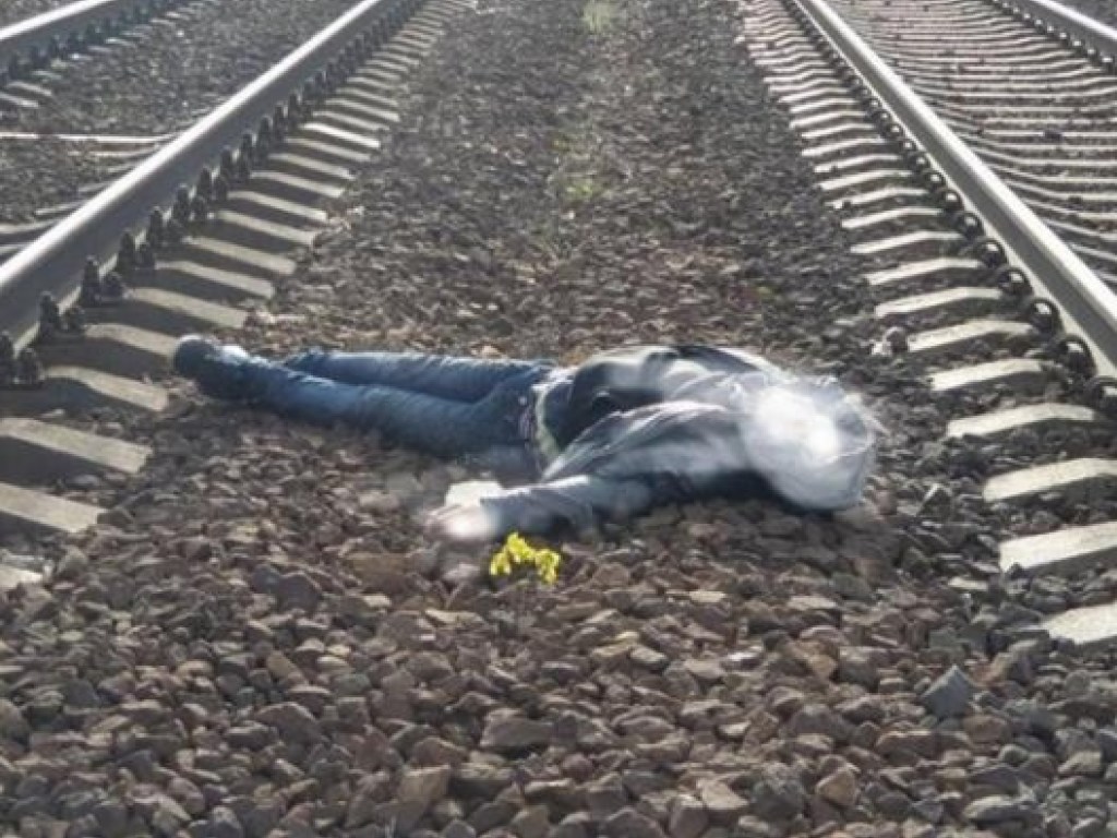 Под Одессой поезд насмерть сбил 24-летнего гражданина Беларуси (ФОТО)