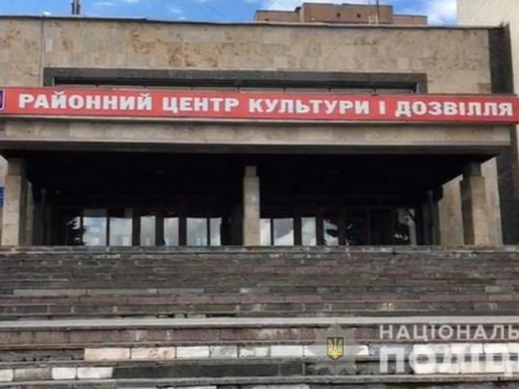 Под Киевом председатель УИК организовал подсчет голосов избирателей в кафе (ФОТО)