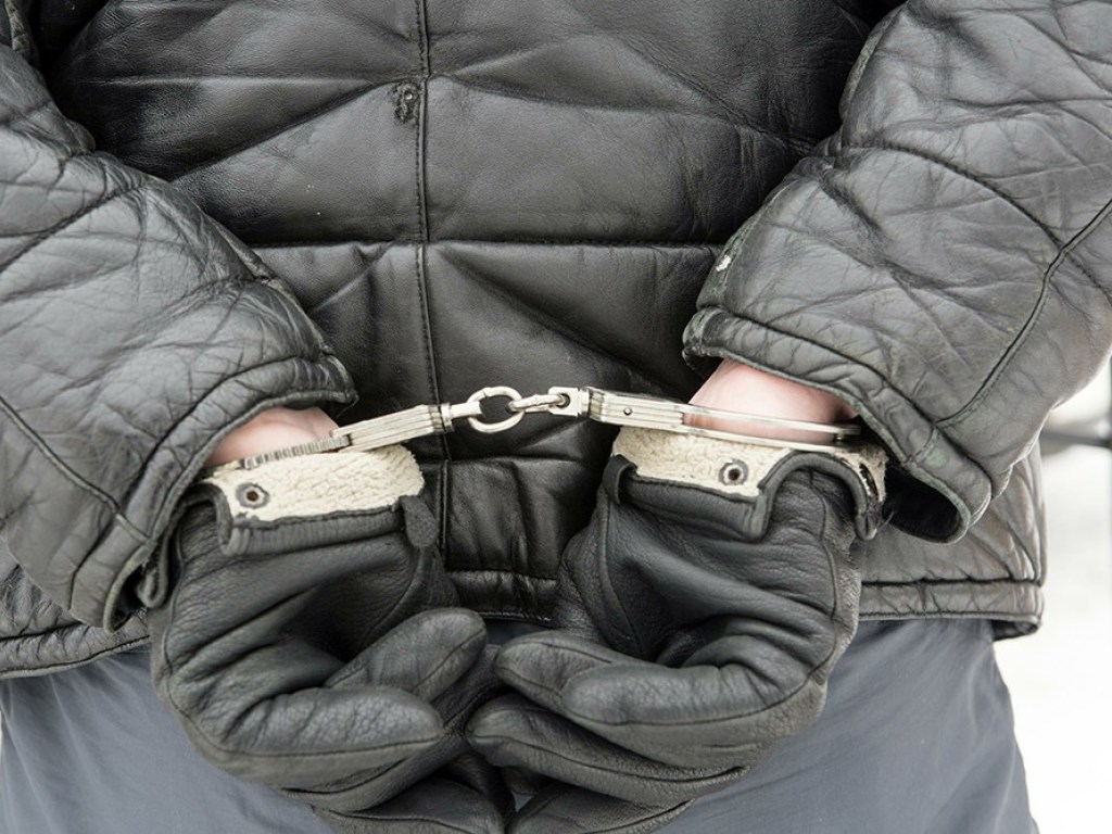 Отобрали почти 25 тысяч долларов: В Харькове ограбили молодого иностранца