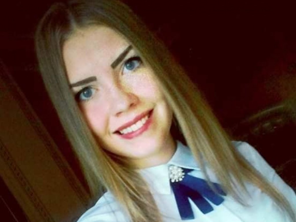 Убийство 16-летней Дианы Хриненко: девушку похоронили в родном селе (ВИДЕО)