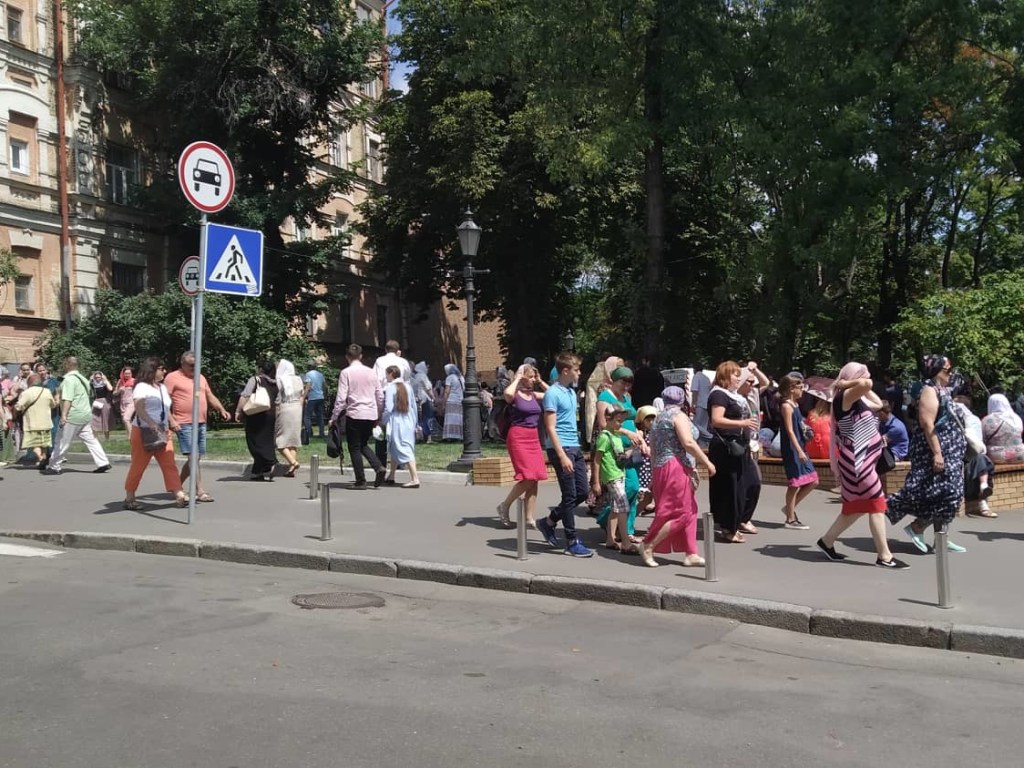 В Киеве в связи с Крестным ходом приняты повышенные меры безопасности (ФОТО, ВИДЕО)