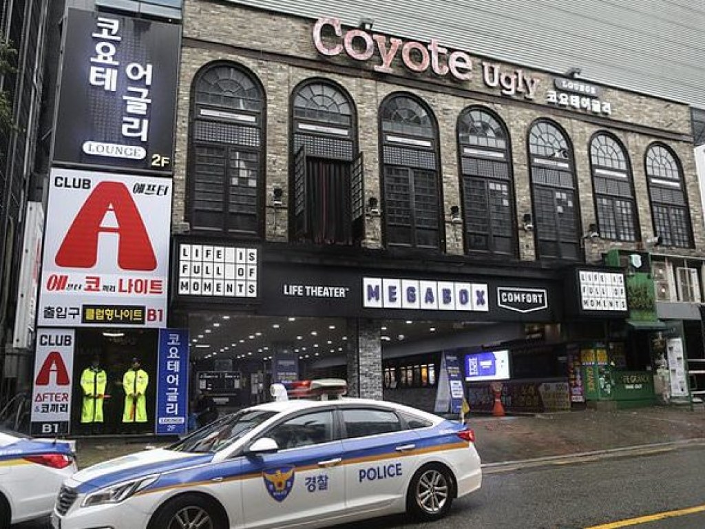 Трагедия в Южной Корее: из-за обрушения навесного этажа в ночном клубе погибли люди (ФОТО)