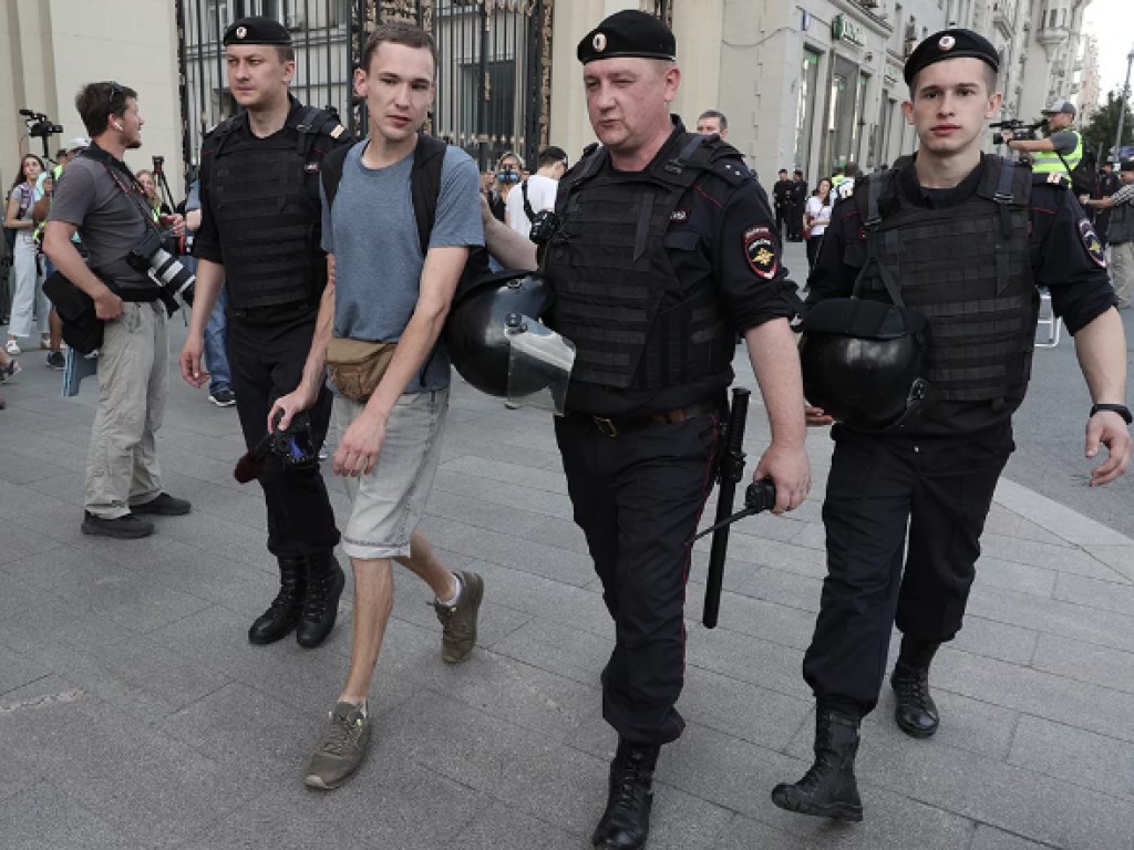 В Москве на митинге за свободные выборы в гордуму задержали уже более 80 человек (ФОТО)