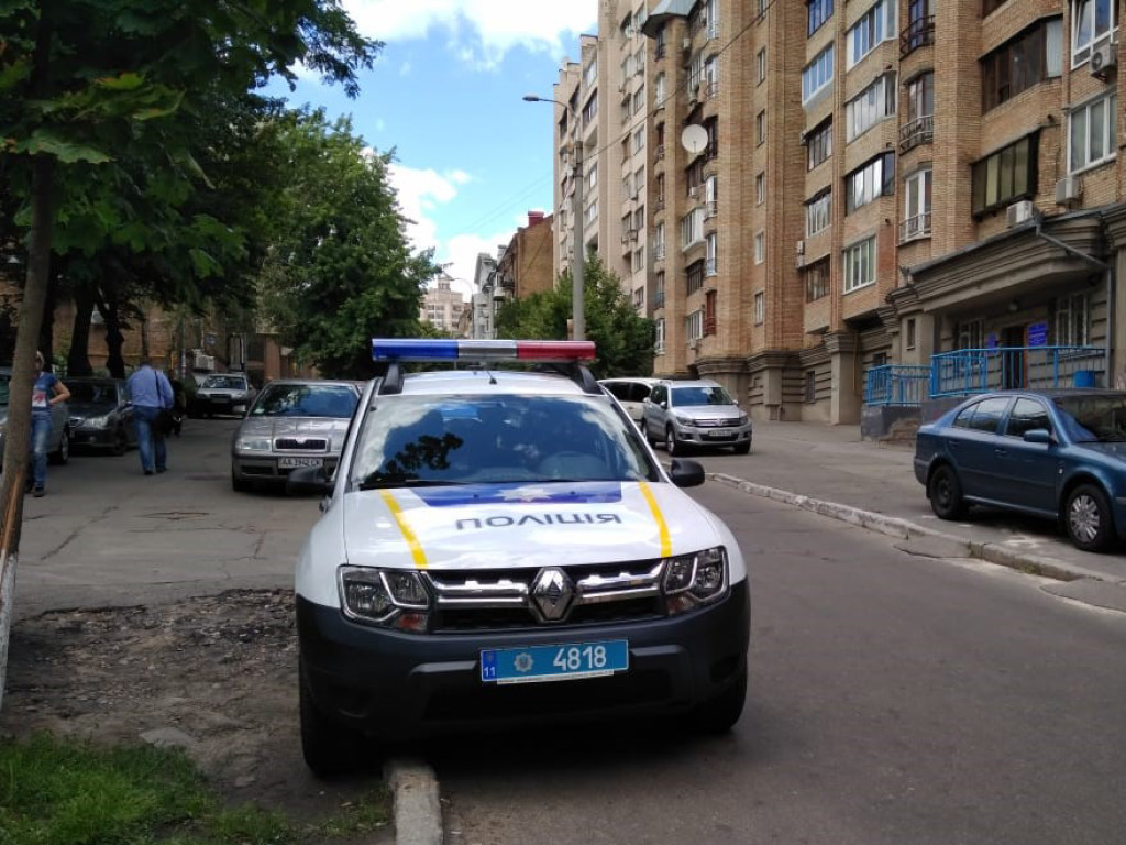 Стали известны подробности ограбления ювелирного магазина в Киеве (ВИДЕО)