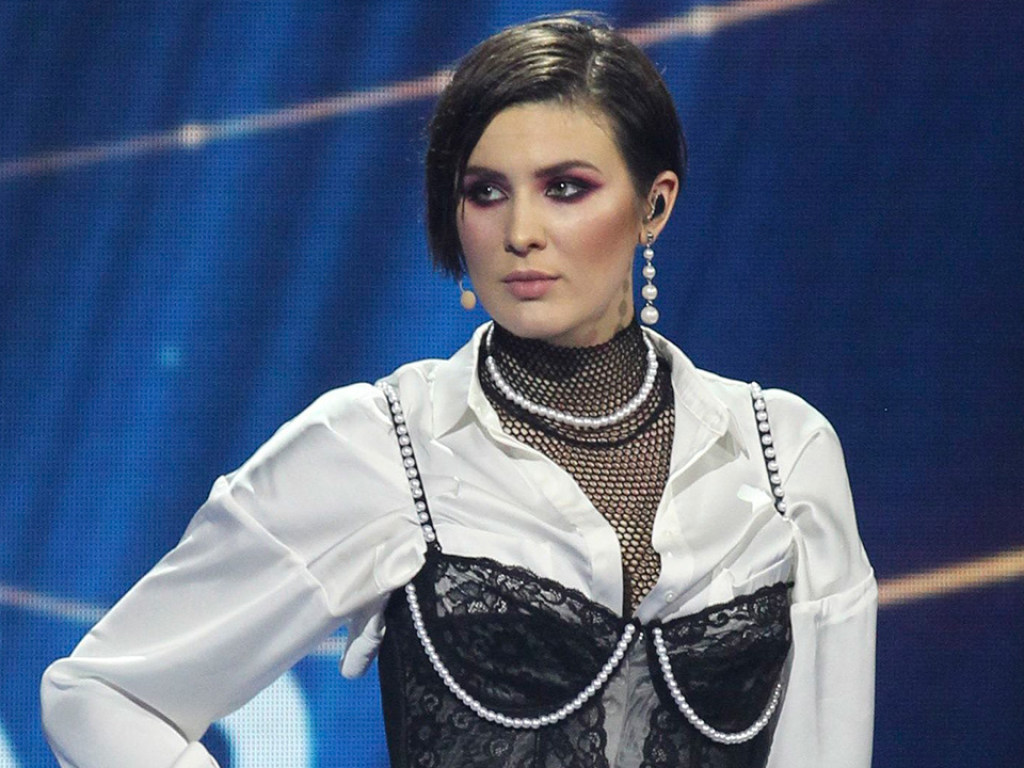 В Москве певицу MARUV ограбил фанат (ФОТО)