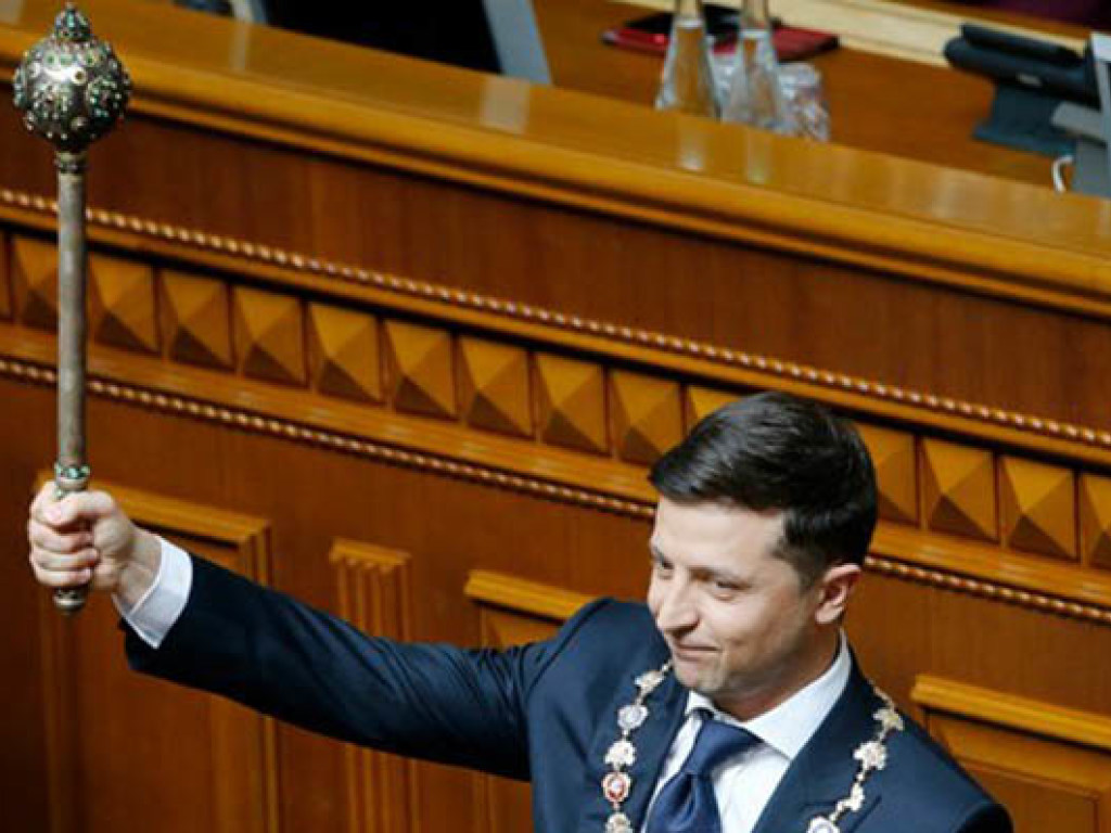 «Партия Сороса» пытается шантажировать президента Зеленского, &#8212; эксперт