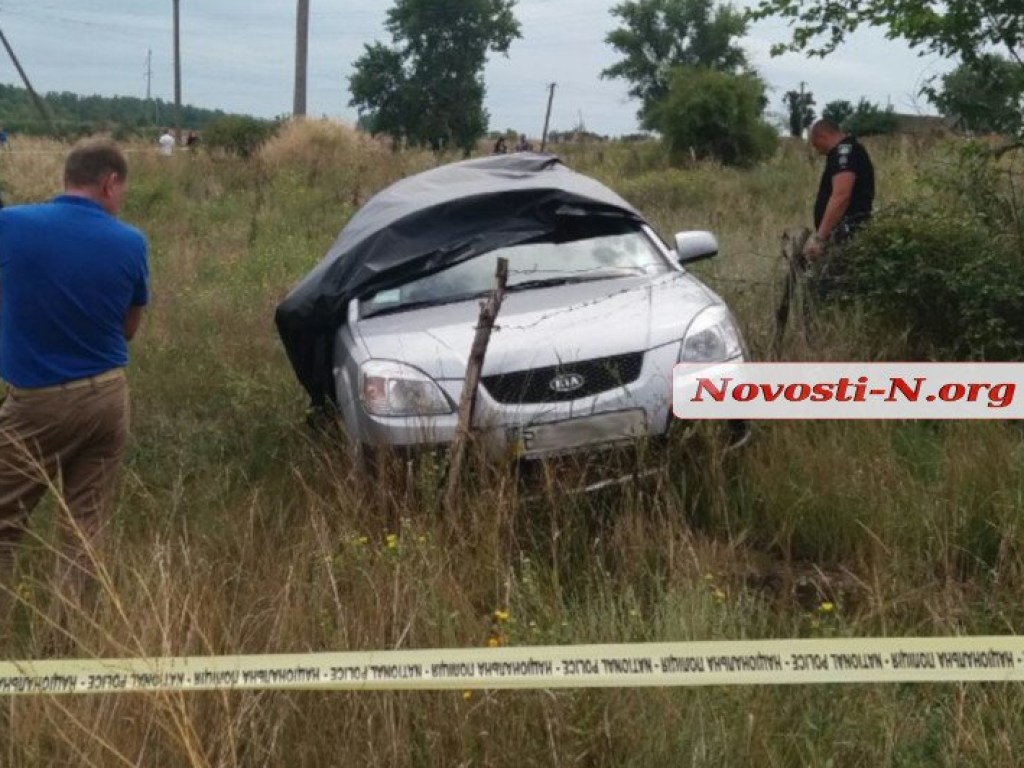 Под Николаевом в салоне автомобиля нашли труп мужчины с огнестрельными ранениями (ФОТО)