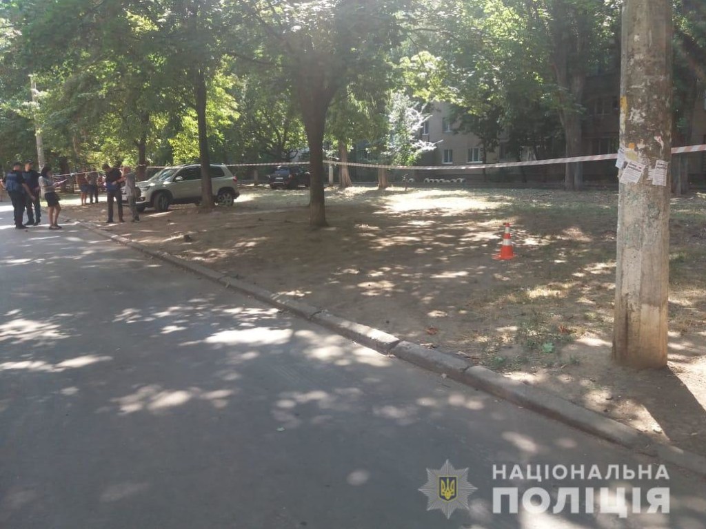 В Одессе 47-летний пьяный хулиган бросил гранату из окна девятого этажа (ФОТО)