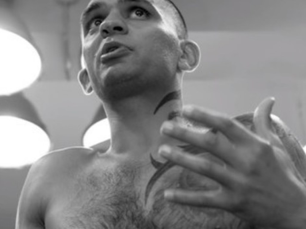 Бывший чемпион мира по боксу покончил с собой в тюрьме