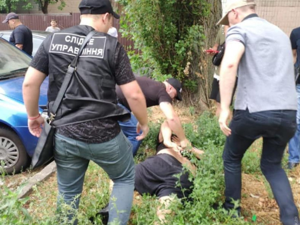 Два кавказца похитили госрегистратора в Одессе (ФОТО)