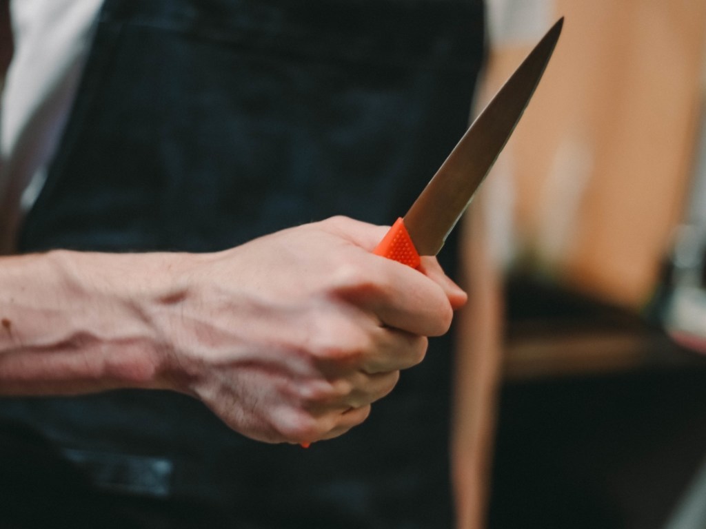 На Закарпатье родственники из-за долгов устроили разборки с ножом