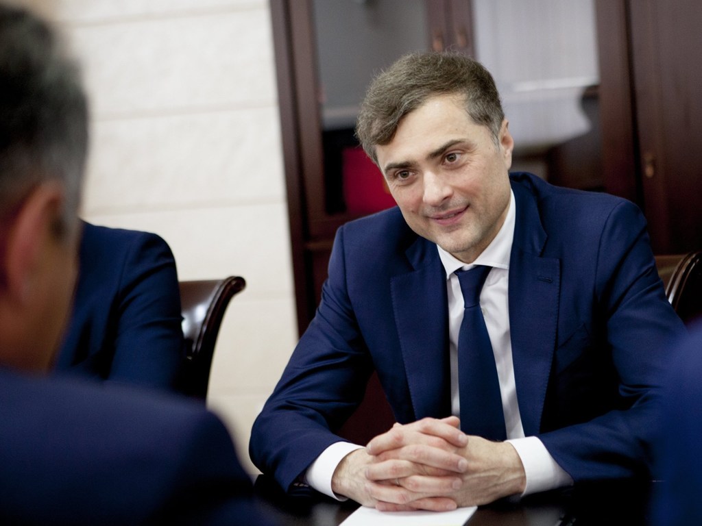 СМИ: Волкер предложил Суркову продолжить обсуждение ситуации на Донбассе
