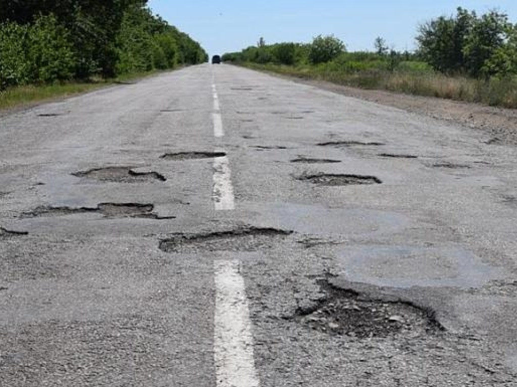 Из-за плохих дорог Украину до сих пор не включили в глобальную систему инфомодальных грузоперевозок &#8212; эксперт