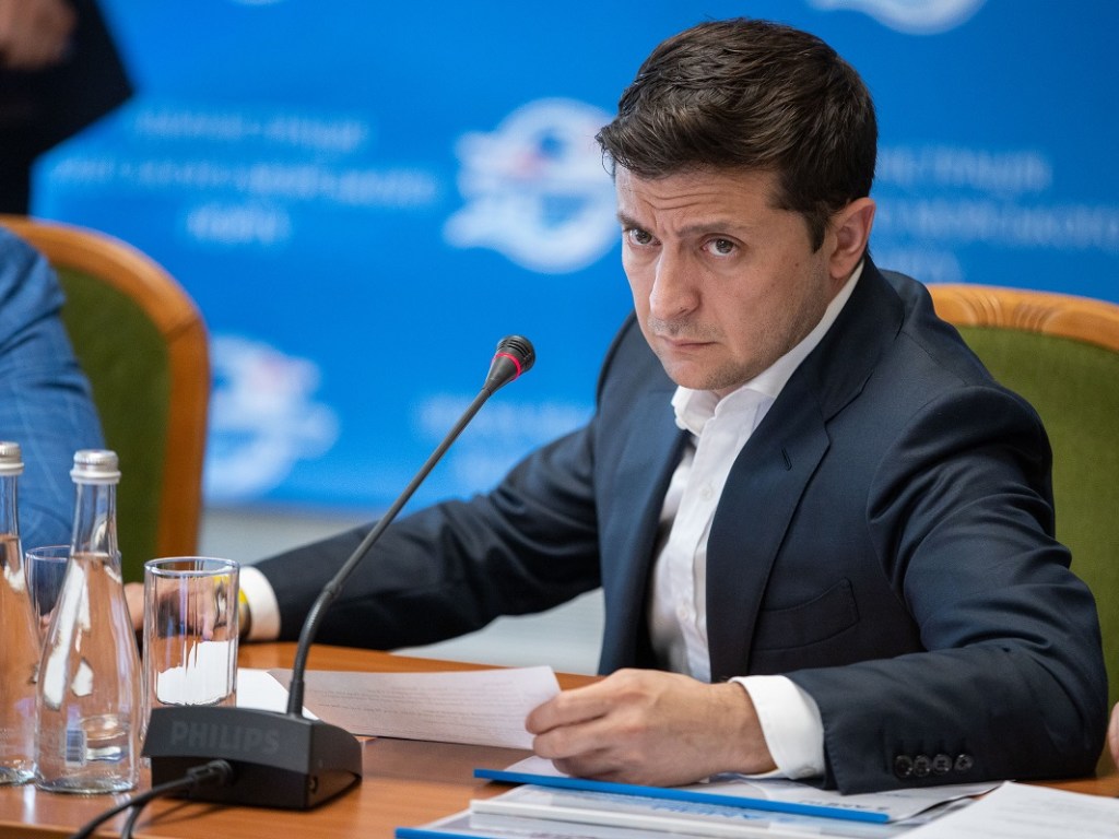 Зеленский утвердил состав рабочей группы по реинтеграции Донбасса