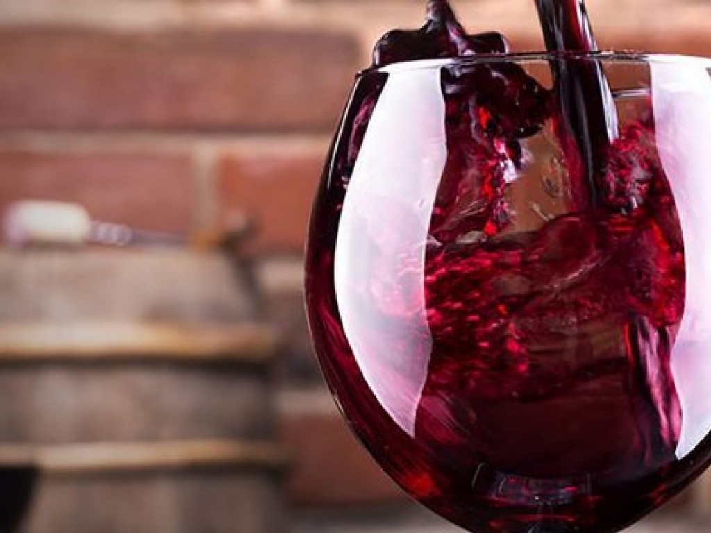 Диетологи назвали способ похудеть с помощью сухого вина