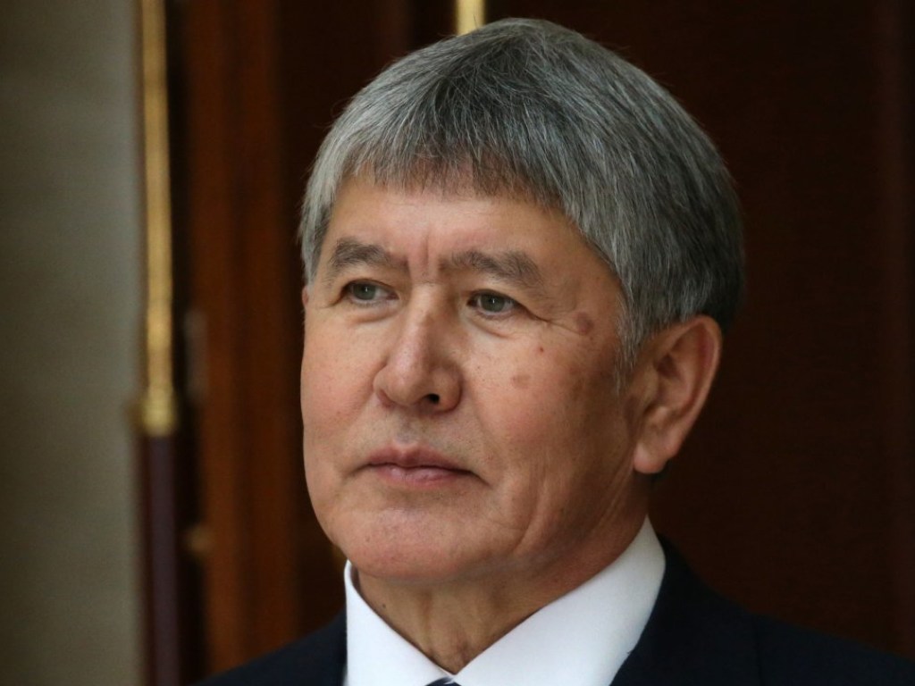 Опубликовано видео задержания бывшего президента Кыргызстана в его резиденции (ВИДЕО)