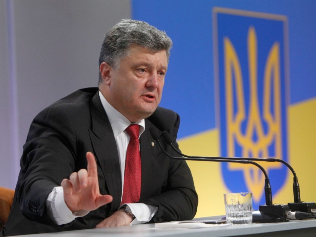 Порошенко предложил пройти полиграф на глазах у украинцев
