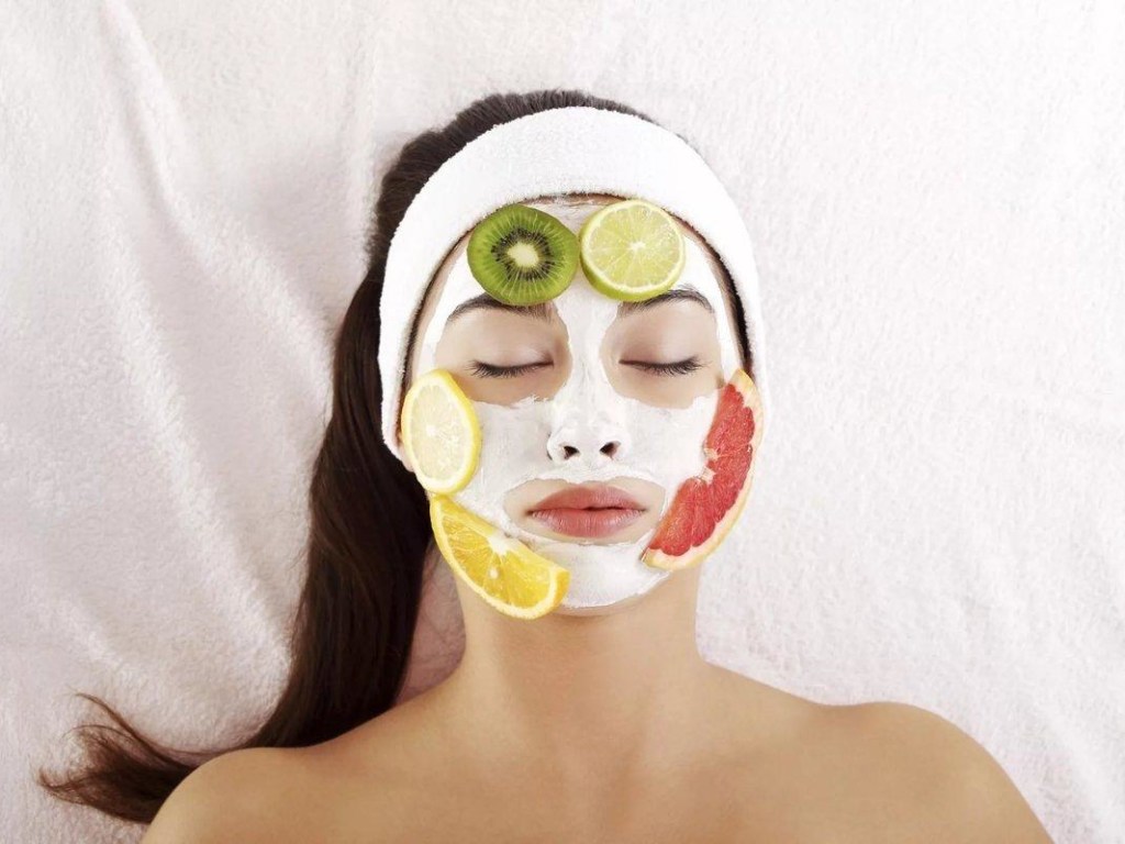 Косметологи раскрыли шокирующую правду про маски из овощей и фруктов