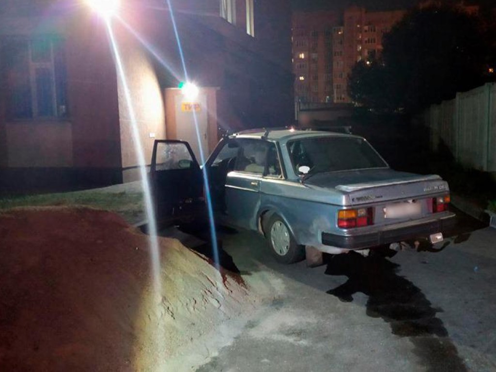 В Полтаве пьяный горе-водитель совершил «аварийную остановку» во дворе отдела полиции (ФОТО)