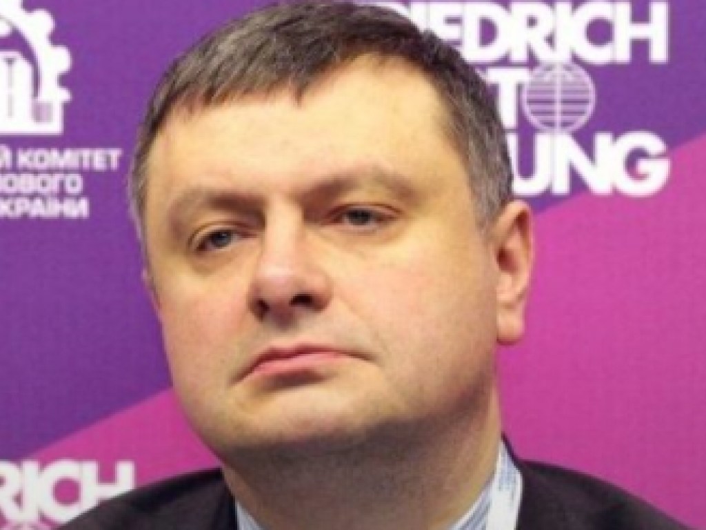 Зеленский уволил заместителя главы СНБО