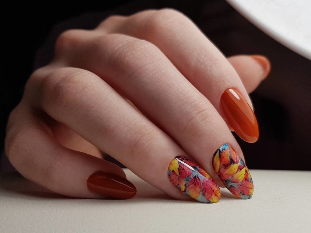 В моду войдет маникюр «3-в-1»: Тренды однотонного покрытия и дизайна ногтей на осень-2019 (ФОТО)