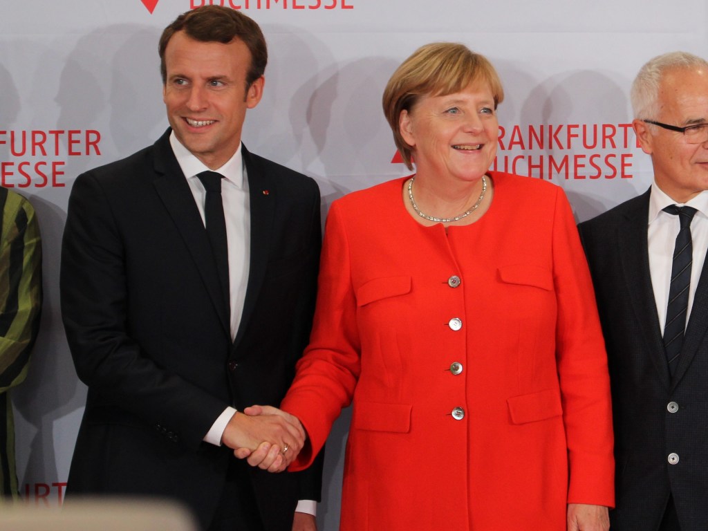 Макрон и Меркель анонсировали саммит в «нормандском формате»