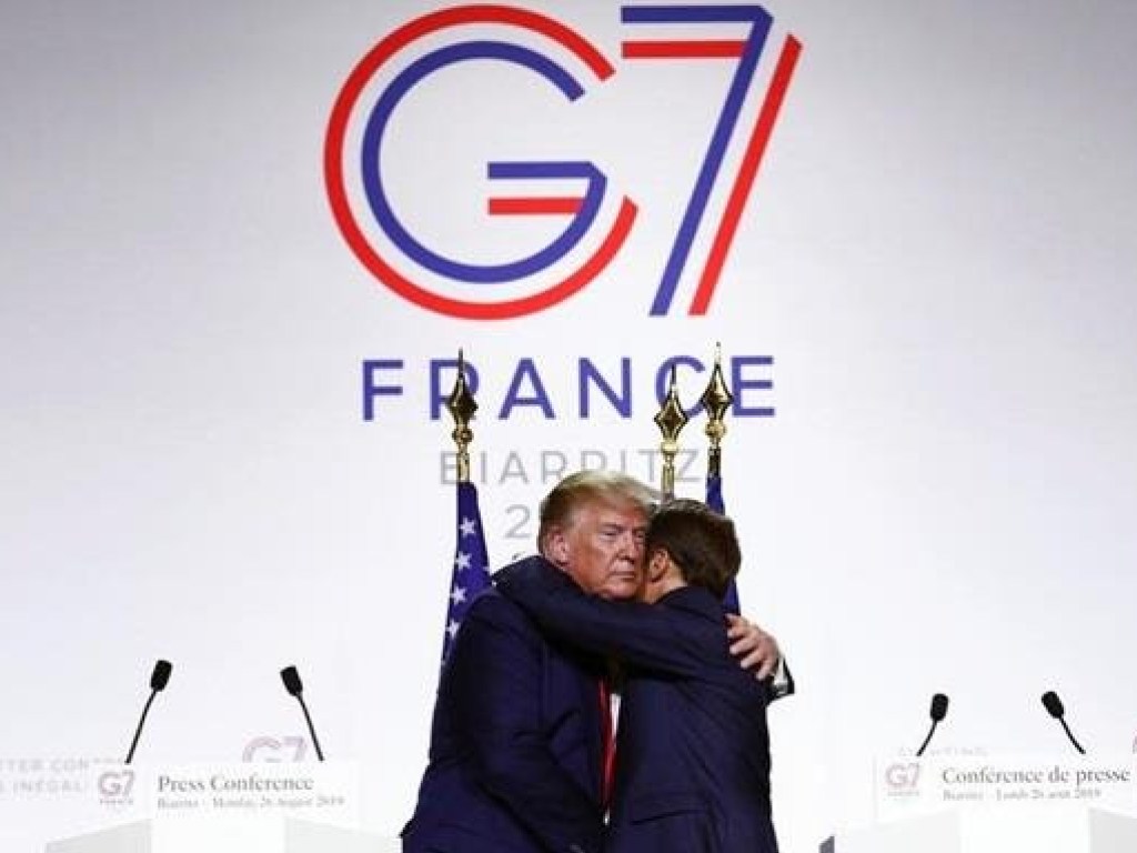Лидеры G7 утвердили итоговое заявление саммита во Франции