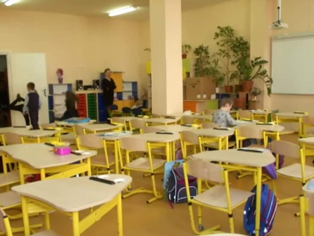 Сборы в школу: базовые вещи для девочки обойдутся в среднем в 4500 тысячи гривен