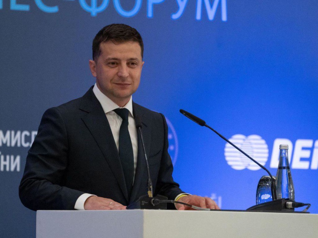 А. Якубин: «За 100 дней Зеленский не решил ни одной проблемы»