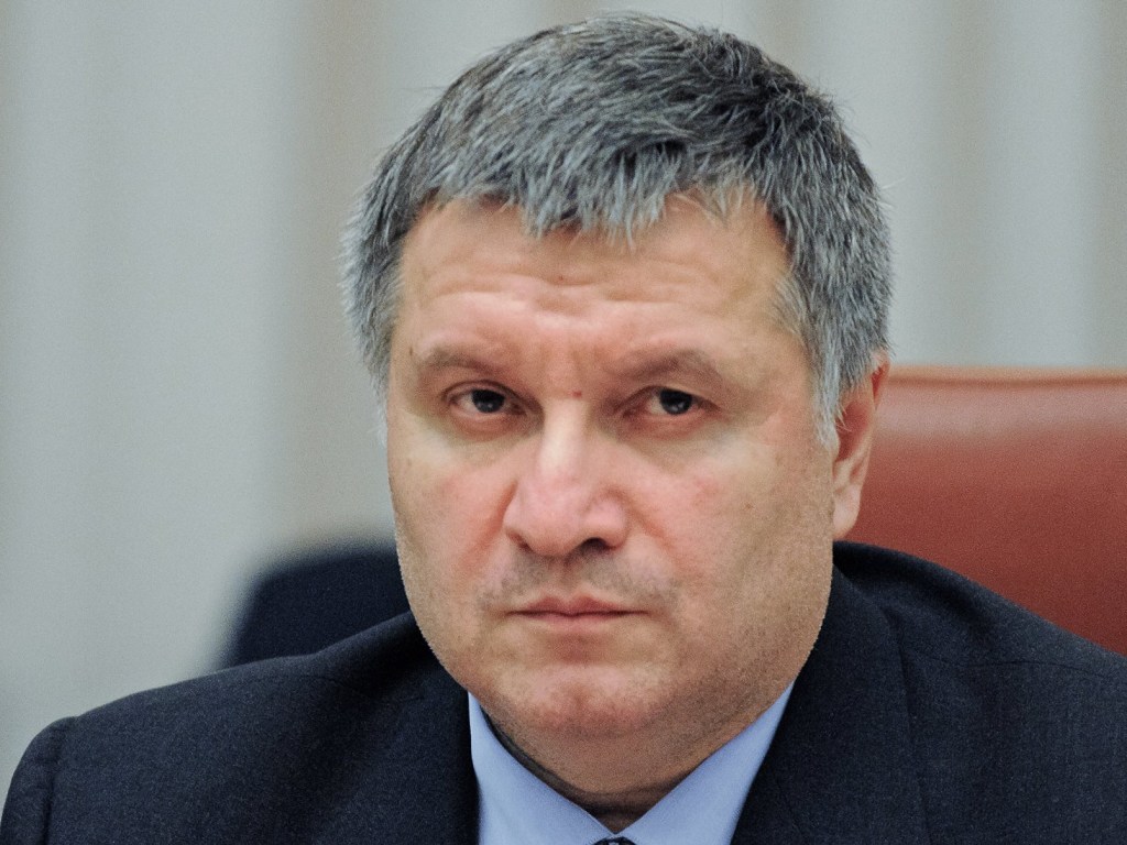 Эксперт рассказал, почему  Зеленский оставил Авакова на должности министра МВД
